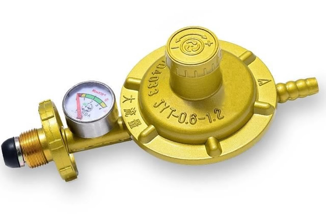 Is it necessary to install a pressure reducing valve for natural gas? Where is the natural gas pressure reducing valve adjusted? 