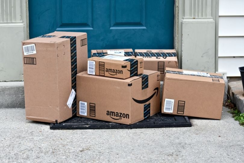 Sidewalk robots to begin delivering Amazon packages 